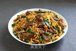 黑椒肉片蛋炒面的做法步骤:10