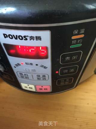 冰糖银耳炖雪梨的做法步骤:4