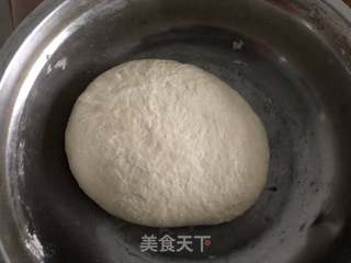 鸡蛋香肠卷饼的做法步骤：1