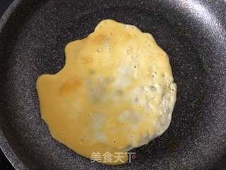 鸡蛋香肠卷饼的做法步骤：8