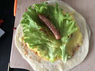 鸡蛋香肠卷饼的做法步骤:12