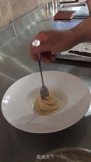 奶油蘑菇培根意面的做法步骤:6