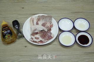 家庭版自制猪肉脯的做法步骤：1