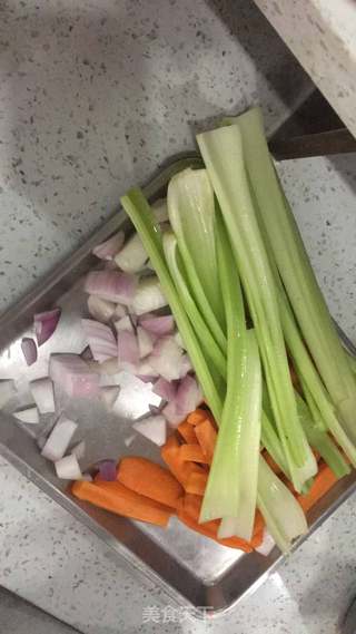 意大利肉酱面的做法步骤:2
