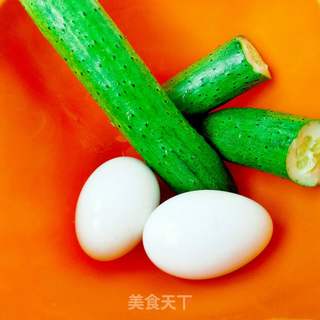 玉米面黄瓜鹅蛋饼的做法步骤:2
