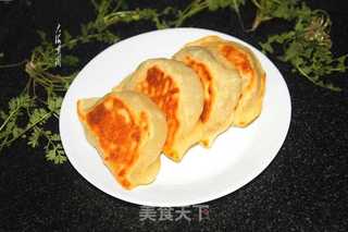 荠菜猪肉馅煎饺的做法步骤:8