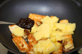 黄豆酱烧豆腐土豆的做法步骤:5