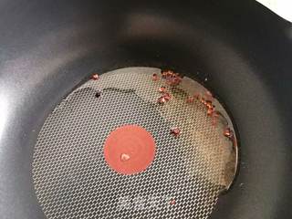手撕蒜薹的做法步骤：8