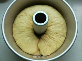 环形豆沙卷的做法步骤:13