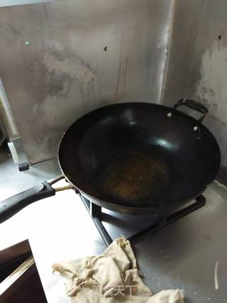 孜然青椒炒肉丝的做法步骤:3