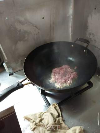 孜然青椒炒肉丝的做法步骤:4