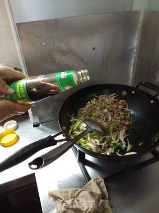 孜然青椒炒肉丝的做法步骤:10