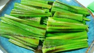蒜泥秋葵的做法步骤:4