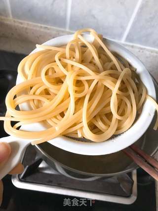 奶香青豆意大利面的做法步骤:5
