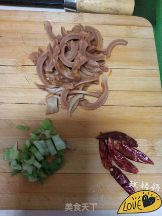 咸菜炒干鱿鱼的做法步骤:4