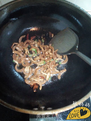 咸菜炒干鱿鱼的做法步骤:7