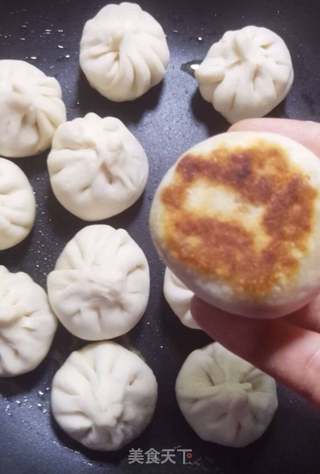 灌汤生煎包的做法步骤:10