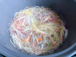 【宝宝辅食】芝士虾丸菠菜面 的做法步骤:9