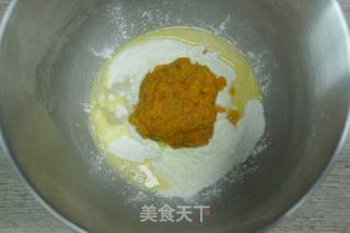 南瓜奶棒面包的做法步骤:2