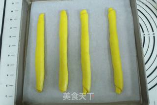 南瓜奶棒面包的做法步骤:11