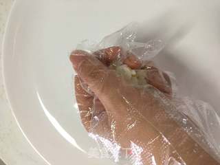 鱼子军舰寿司的做法步骤:5