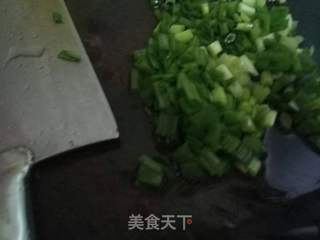 葱油饼的做法步骤：1