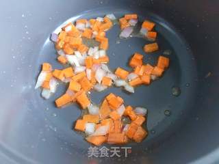 【宝宝辅食】三文鱼耳光炒饭的做法步骤:8
