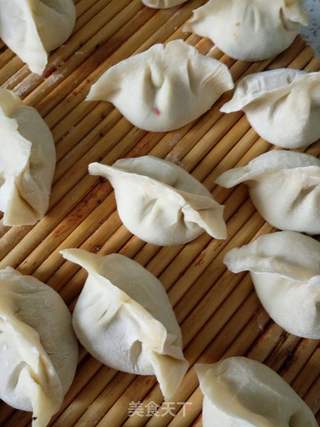 西瓜皮水饺(木耳,胡萝卜,牛肉~)三色水饺的做法步骤:5