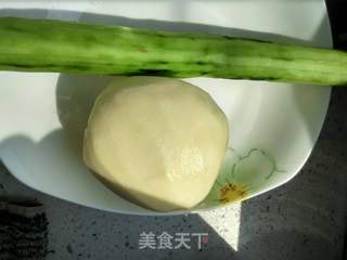 美味的沙拉:土豆胡萝卜苹果黄瓜沙拉的做法步骤:4