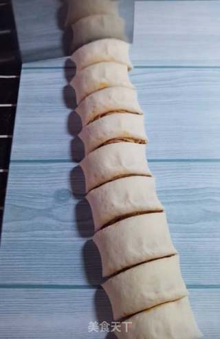 烧烤味花卷的做法步骤:11