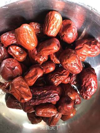 红糖生姜枣膏的做法步骤:2