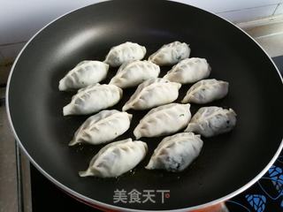 抱蛋煎饺的做法步骤:4