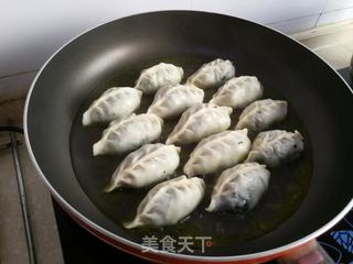 抱蛋煎饺的做法步骤:5