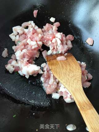 咸菜肉丁包的做法步骤:6