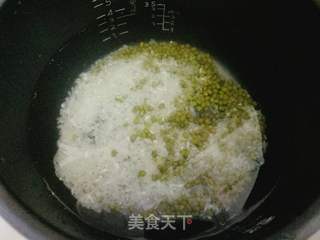 大米绿豆粥的做法步骤：4