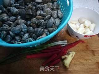 爆炒花甲的做法步骤:2