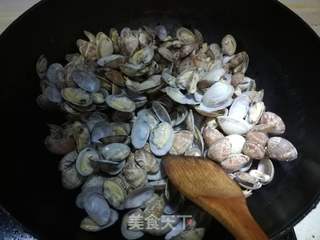 爆炒花甲的做法步骤:8