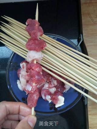 烤羊肉串(简单粗暴烤箱版)的做法步骤:4