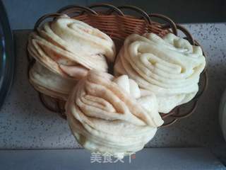 奶香花卷的做法步骤:7