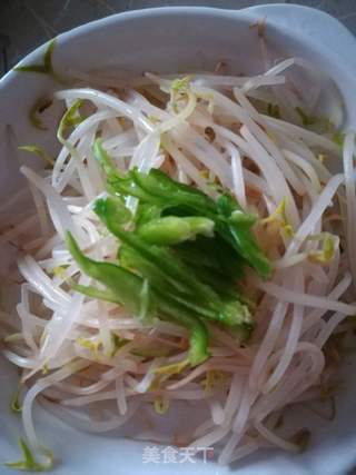 辣椒拌绿豆芽的做法步骤:4