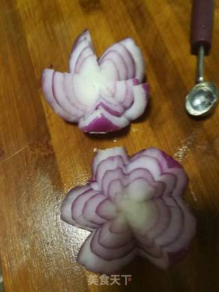 洋葱莲花的做法步骤:2