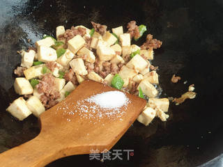 肉末豆腐拌面的做法步骤:7