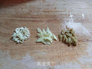 酸辣炒鸭肉的做法步骤:5