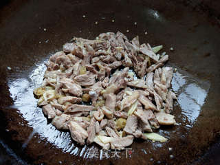 酸辣炒鸭肉的做法步骤:7