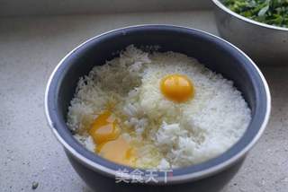 空心菜蛋炒饭的做法步骤:2