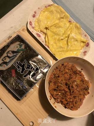 黄金鸡蛋肉卷的做法步骤:10