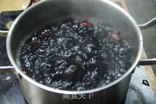营养早餐，黑米红糖红枣粥的做法步骤：3