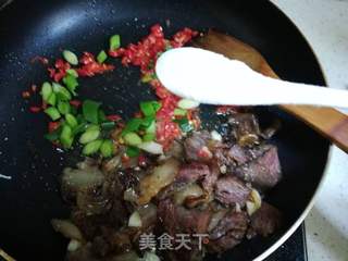 小炒猪头肉的做法步骤:7