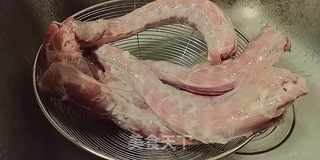 香辣鸭脖的做法步骤：1
