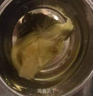 鱼羊鲜酸菜锅的做法步骤：8